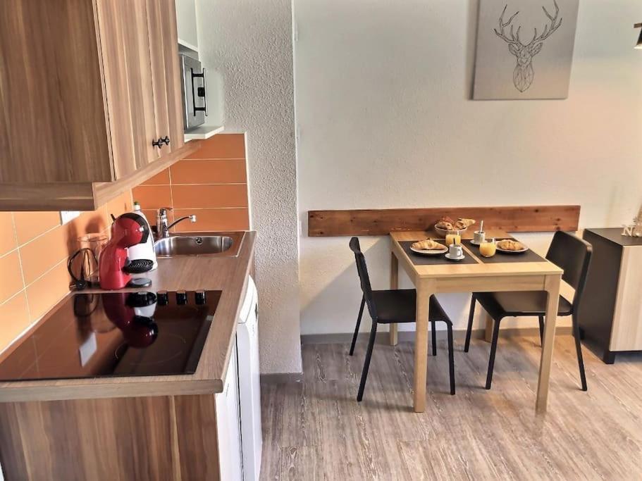 *nouveau* Pied Des Pistes * Piscine Ext. Chauffee* Apartment